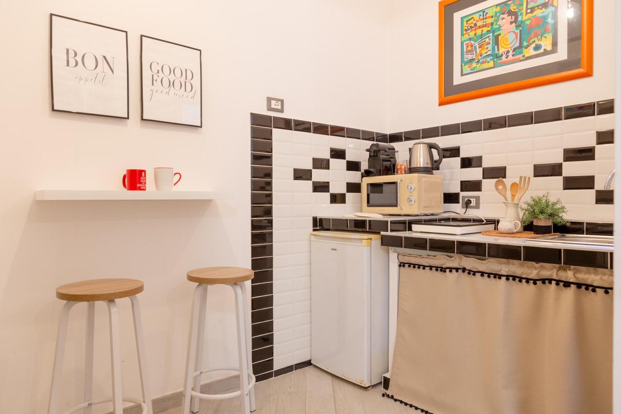 Stanza Comoda E Silenziosa Con Bagno Privato E Area Lavoro E Relax Rome Luaran gambar