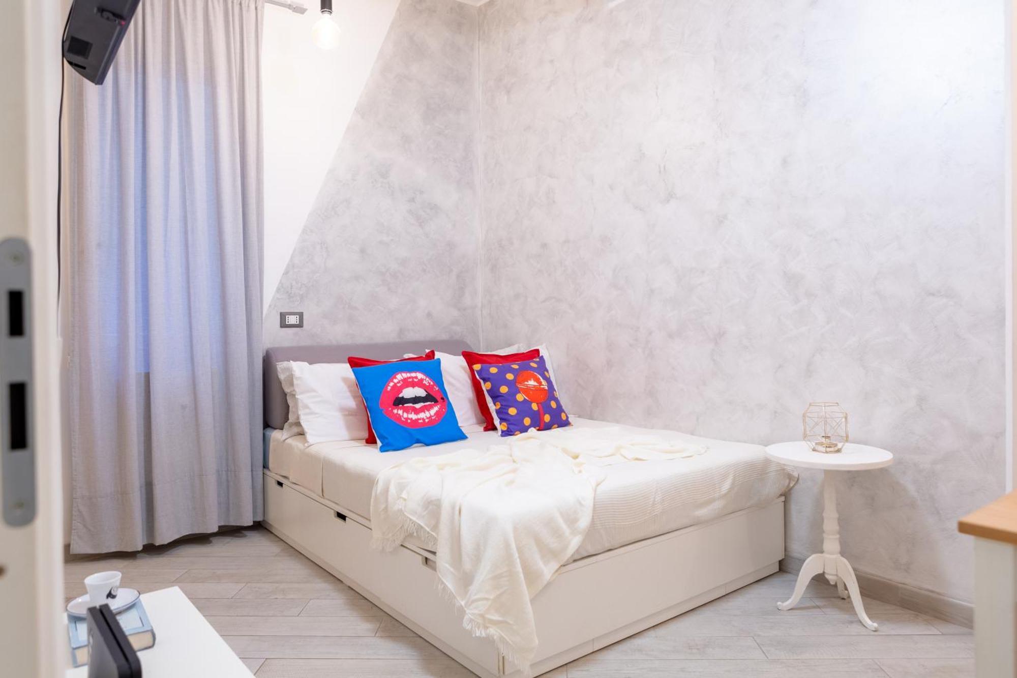 Stanza Comoda E Silenziosa Con Bagno Privato E Area Lavoro E Relax Rome Luaran gambar