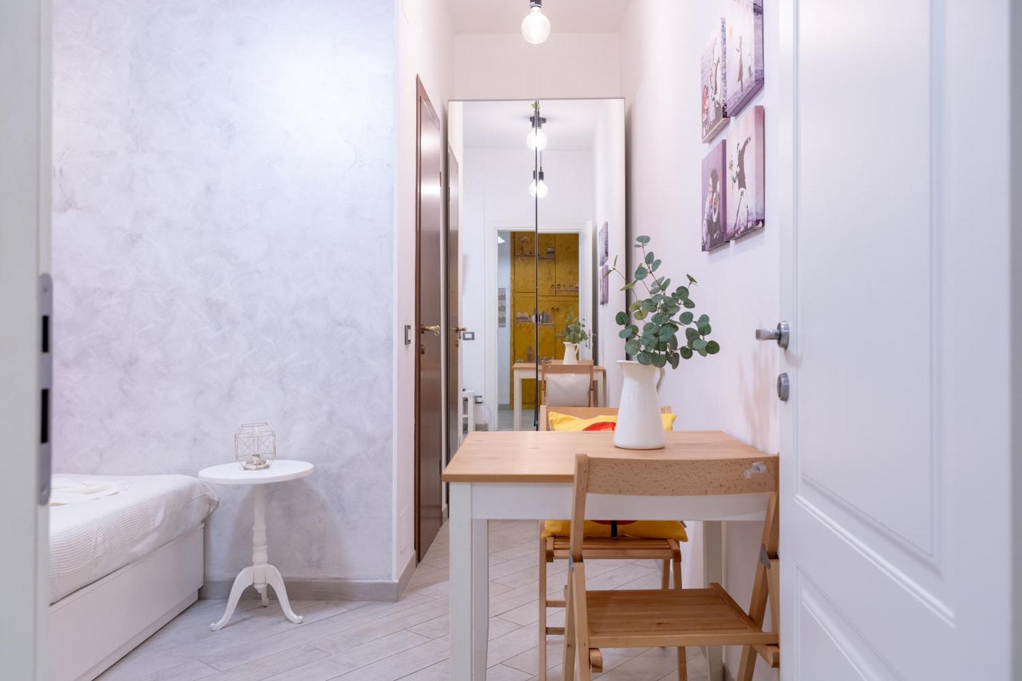 Stanza Comoda E Silenziosa Con Bagno Privato E Area Lavoro E Relax Rome Luaran gambar
