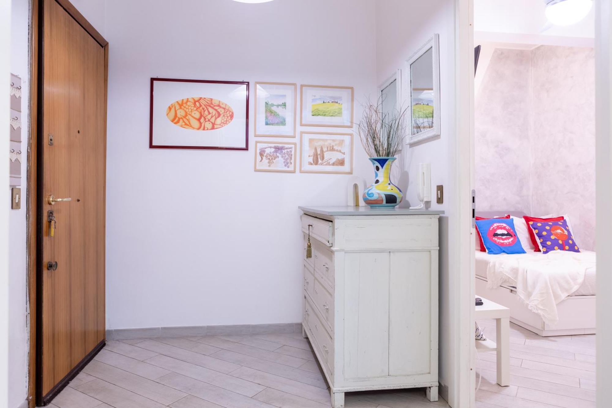 Stanza Comoda E Silenziosa Con Bagno Privato E Area Lavoro E Relax Rome Luaran gambar